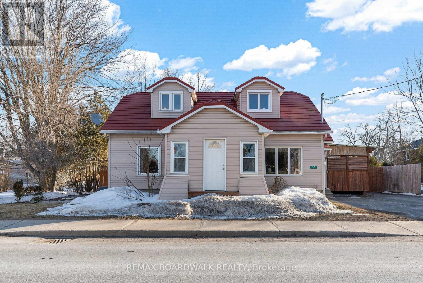 36 Main Street, North Stormont, Ontario  K0C 1K0 - Photo 2 - X12862918