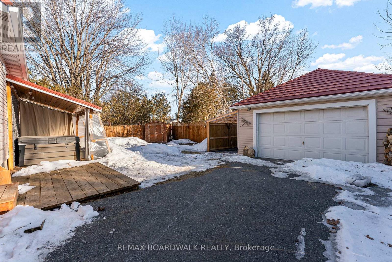 36 Main Street, North Stormont, Ontario  K0C 1K0 - Photo 31 - X12862918