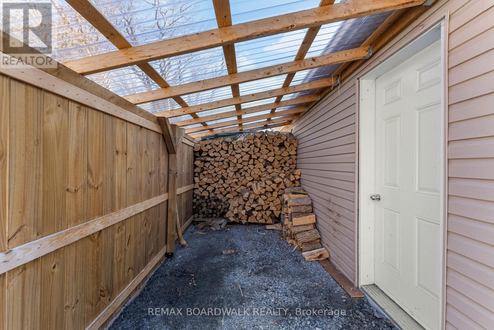 36 Main Street, North Stormont, Ontario  K0C 1K0 - Photo 32 - X12862918