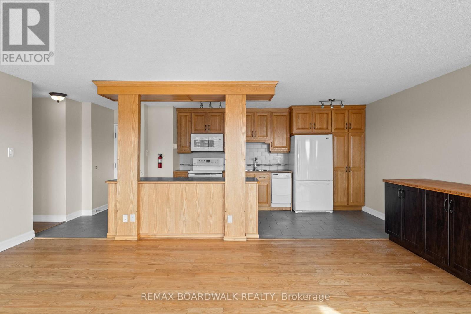 502 - 1190 Richmond Road, Ottawa, Ontario  K2B 8J3 - Photo 10 - X12863012