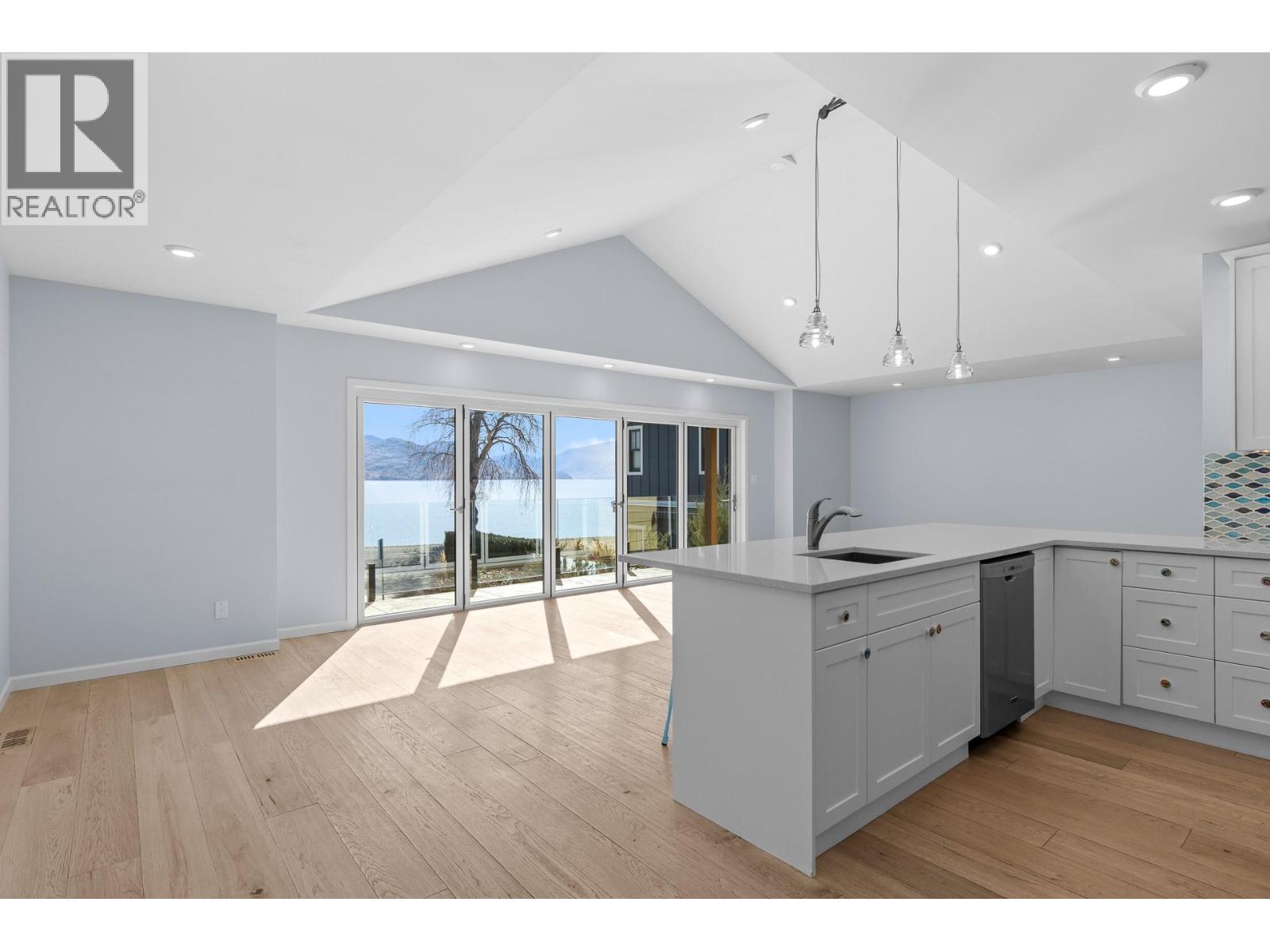 4020 Beach Avenue, Peachland, British Columbia  V0H 1X6 - Photo 44 - 10378013