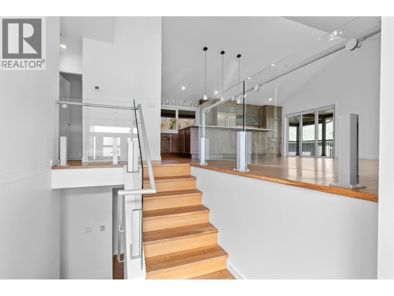 4020 Beach Avenue, Peachland, British Columbia  V0H 1X6 - Photo 6 - 10378013