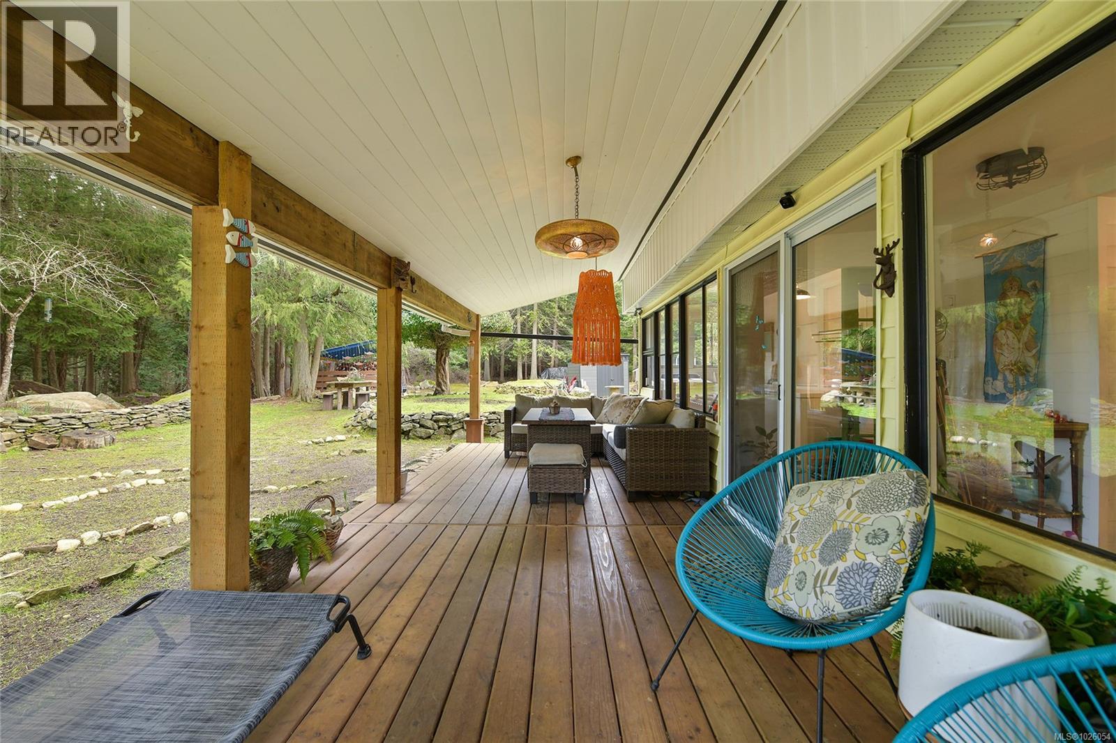 370 Campbell Bay Rd, Mayne Island, British Columbia  V0N 2J1 - Photo 16 - 1026054