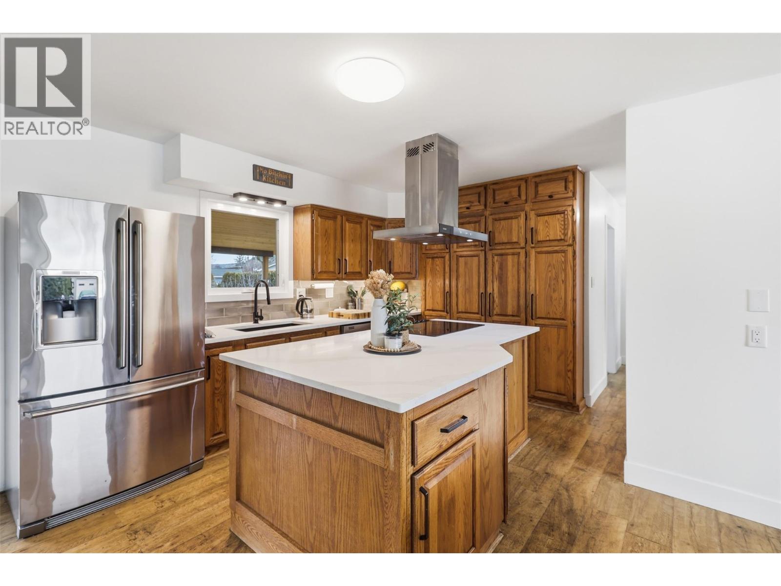 126 Parlow Road, Kamloops, British Columbia  V2C 4Z8 - Photo 3 - 10378612