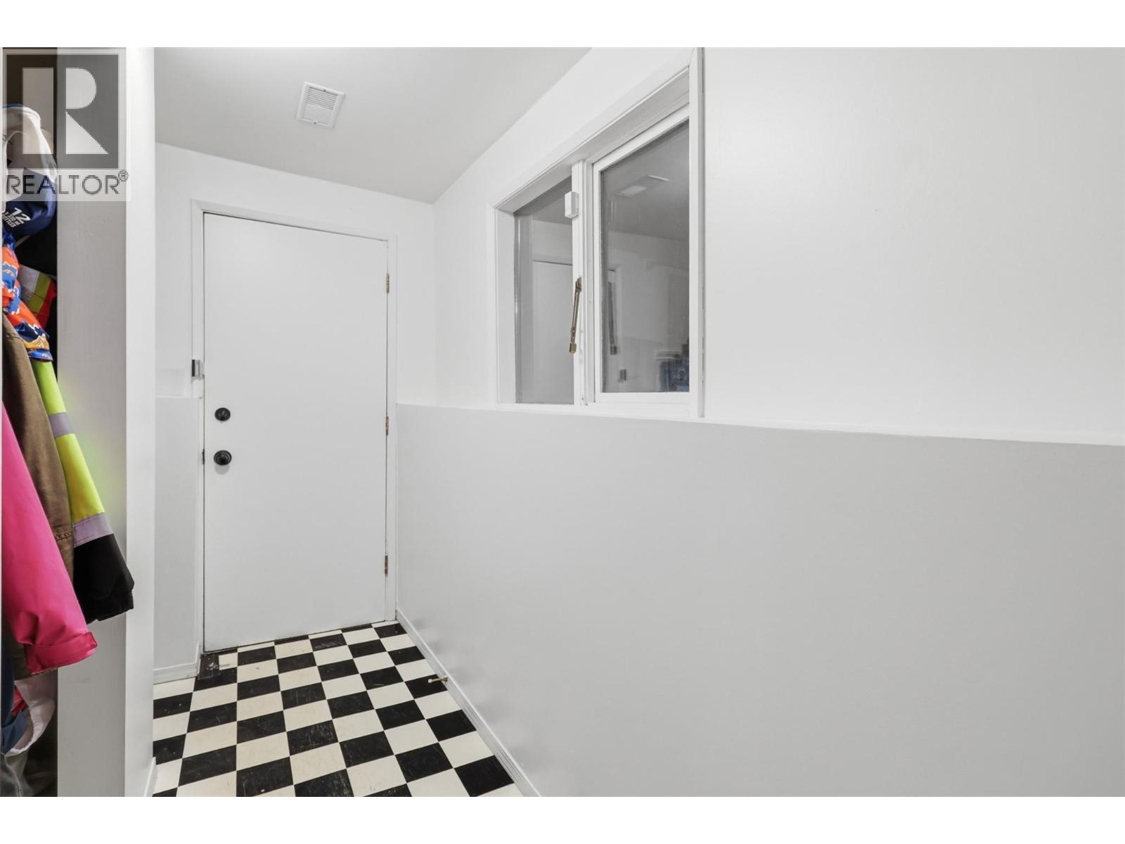 126 Parlow Road, Kamloops, British Columbia  V2C 4Z8 - Photo 40 - 10378612