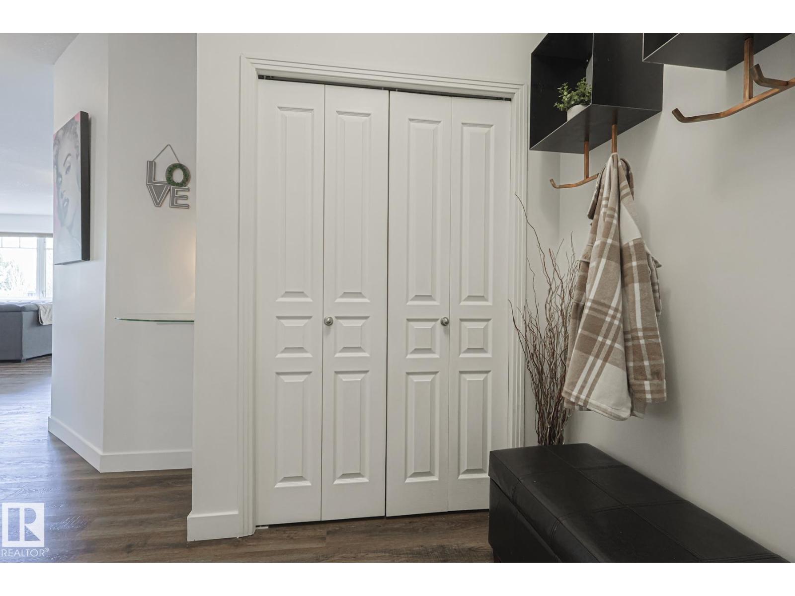 #111 2035 Grantham Ct Nw Nw, Edmonton, Alberta  T5T 3X4 - Photo 2 - E4476614