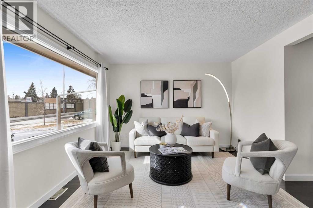 4224 Worcester Drive Sw, Calgary, Alberta  T3C 3L4 - Photo 5 - A2290587