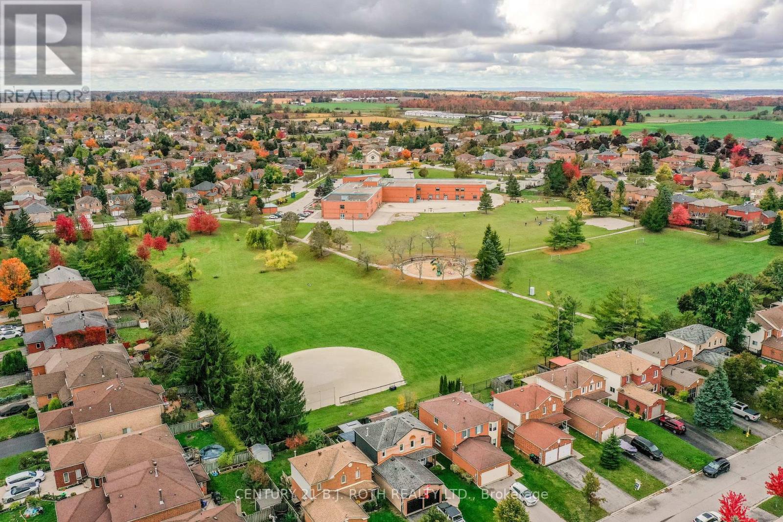 12 Burke Drive, Barrie (West Bayfield), Ontario  L4N 7J3 - Photo 3 - S12862864