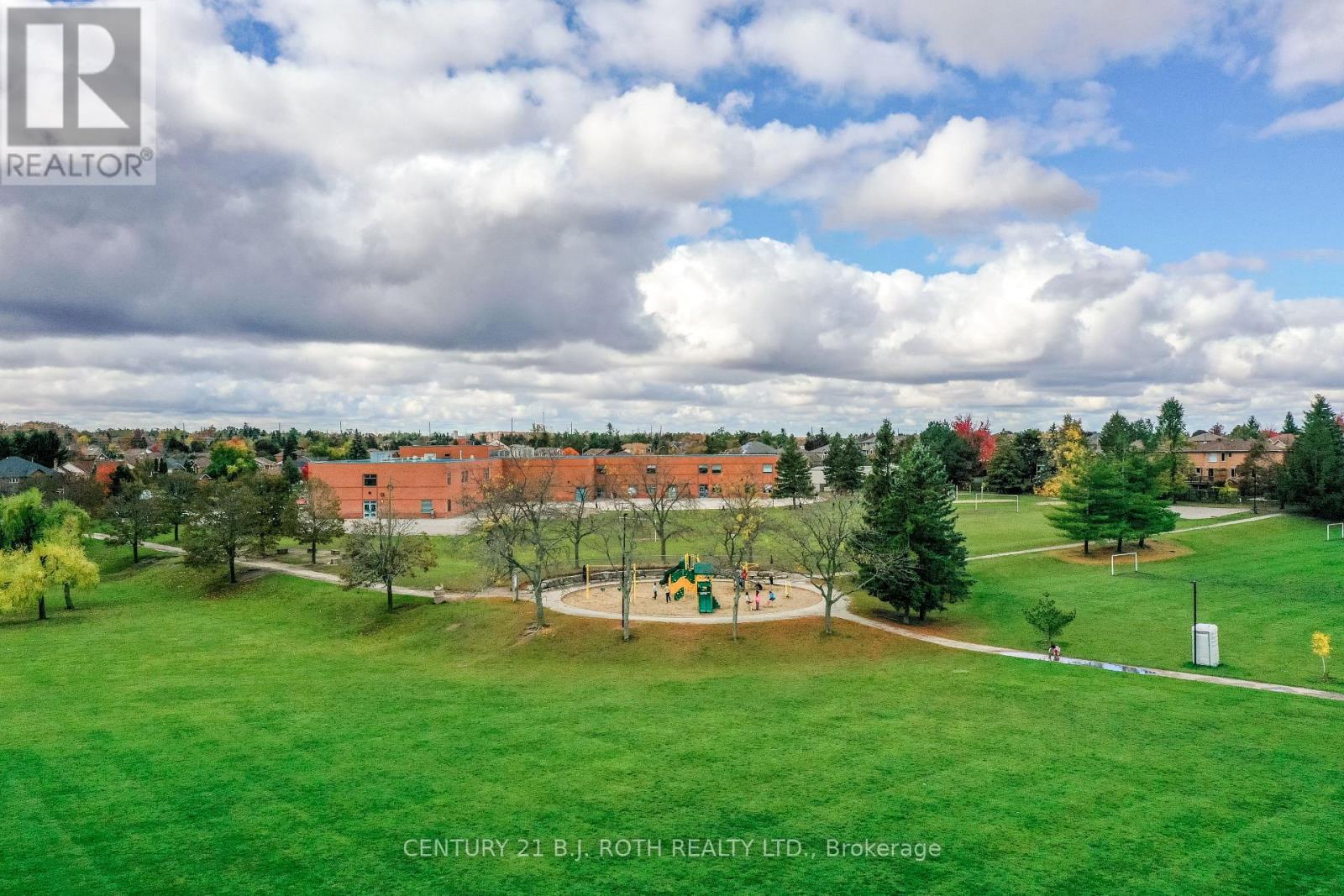 12 Burke Drive, Barrie (West Bayfield), Ontario  L4N 7J3 - Photo 4 - S12862864