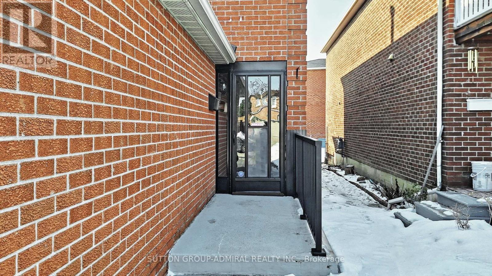 44 Birch Meadow Outlook, Vaughan, Ontario  L4L 3H6 - Photo 3 - N12829858