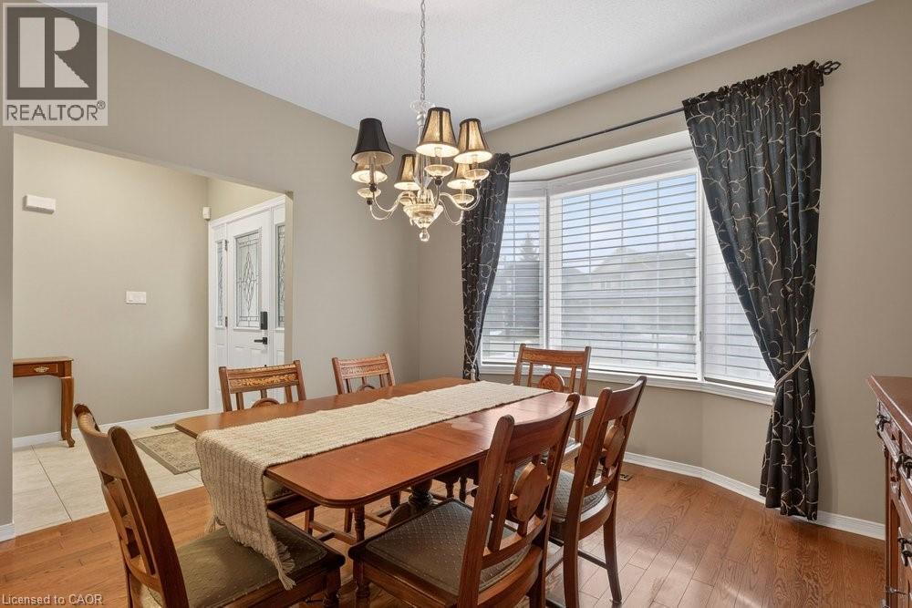 37 Garth Trails Crescent, Hamilton, Ontario  L9B 2X1 - Photo 7 - 40809831