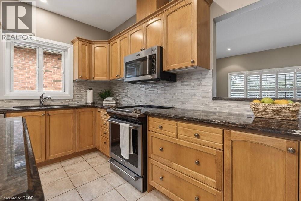 37 Garth Trails Crescent, Hamilton, Ontario  L9B 2X1 - Photo 15 - 40809831