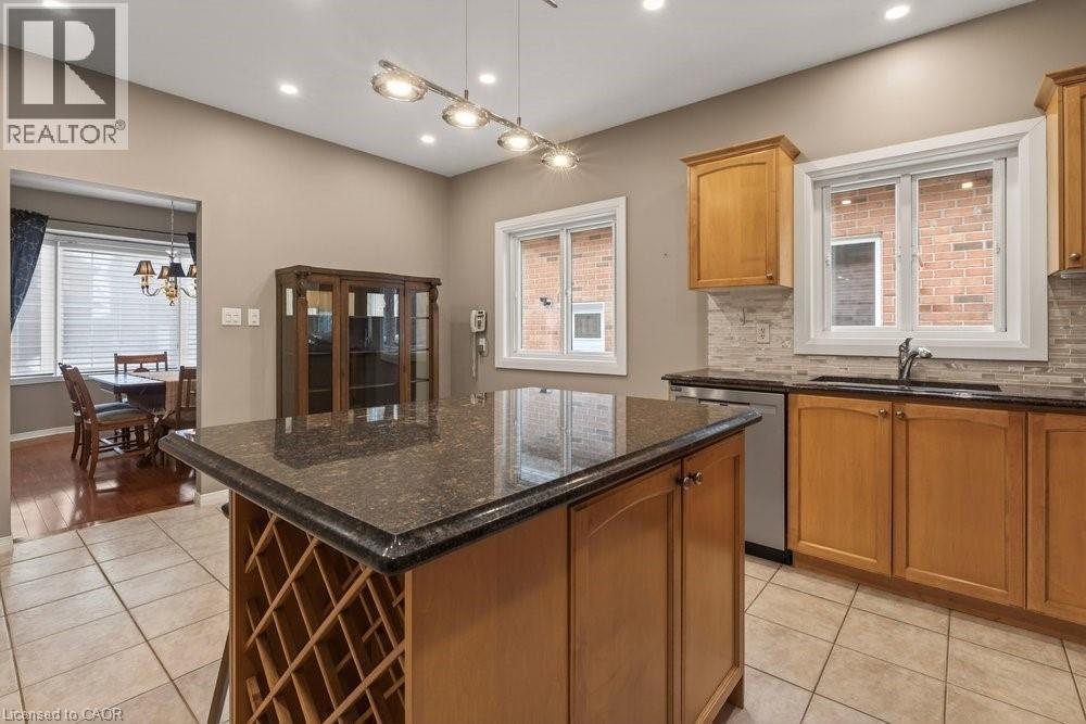 37 Garth Trails Crescent, Hamilton, Ontario  L9B 2X1 - Photo 14 - 40809831