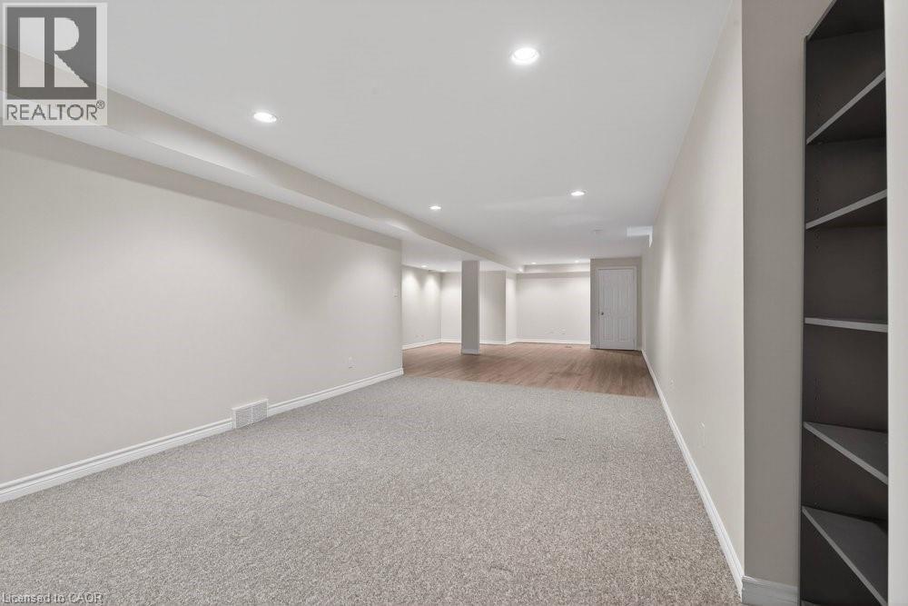 37 Garth Trails Crescent, Hamilton, Ontario  L9B 2X1 - Photo 36 - 40809831