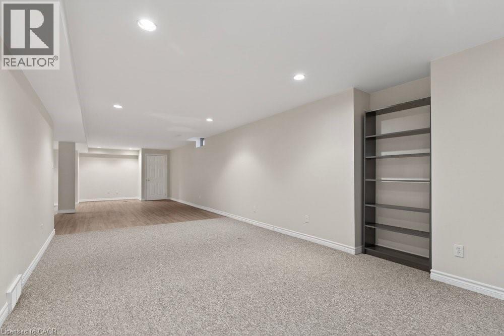 37 Garth Trails Crescent, Hamilton, Ontario  L9B 2X1 - Photo 35 - 40809831