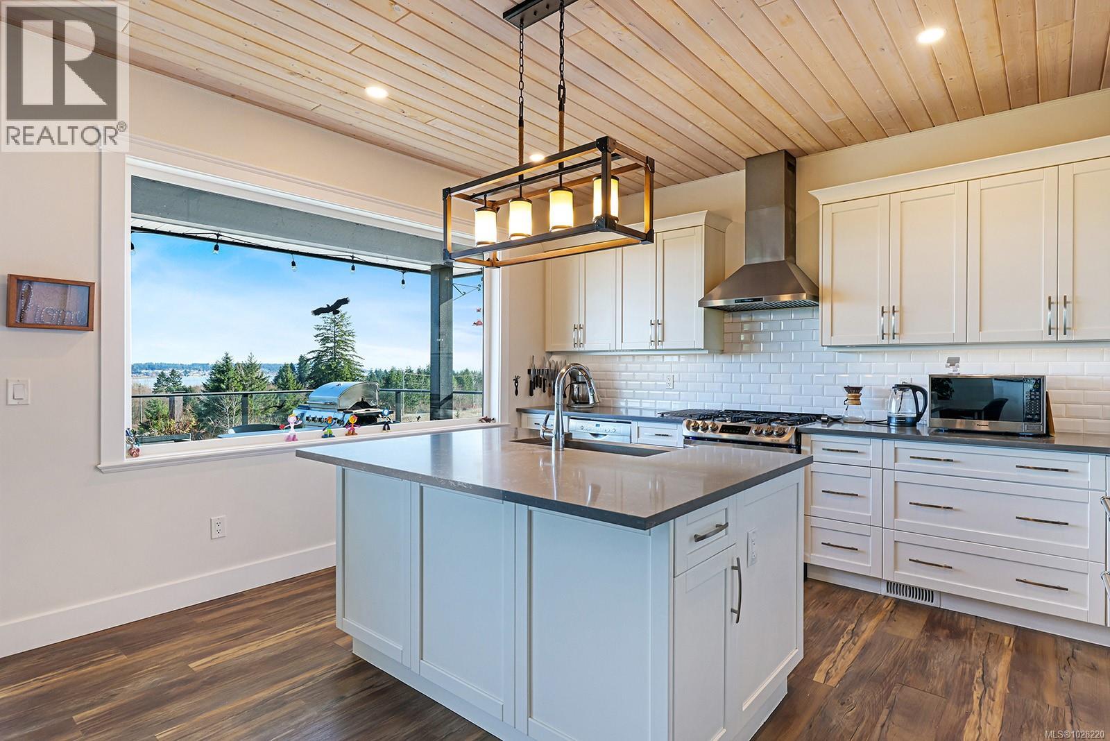 4112 Chancellor Cres, Courtenay, British Columbia  V9N 0B3 - Photo 14 - 1028220