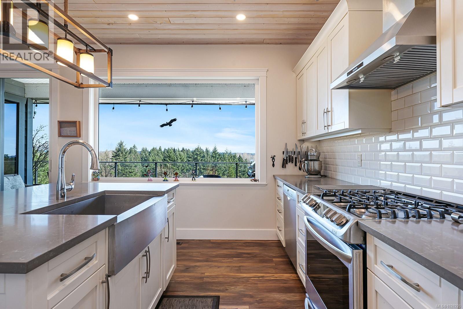 4112 Chancellor Cres, Courtenay, British Columbia  V9N 0B3 - Photo 16 - 1028220