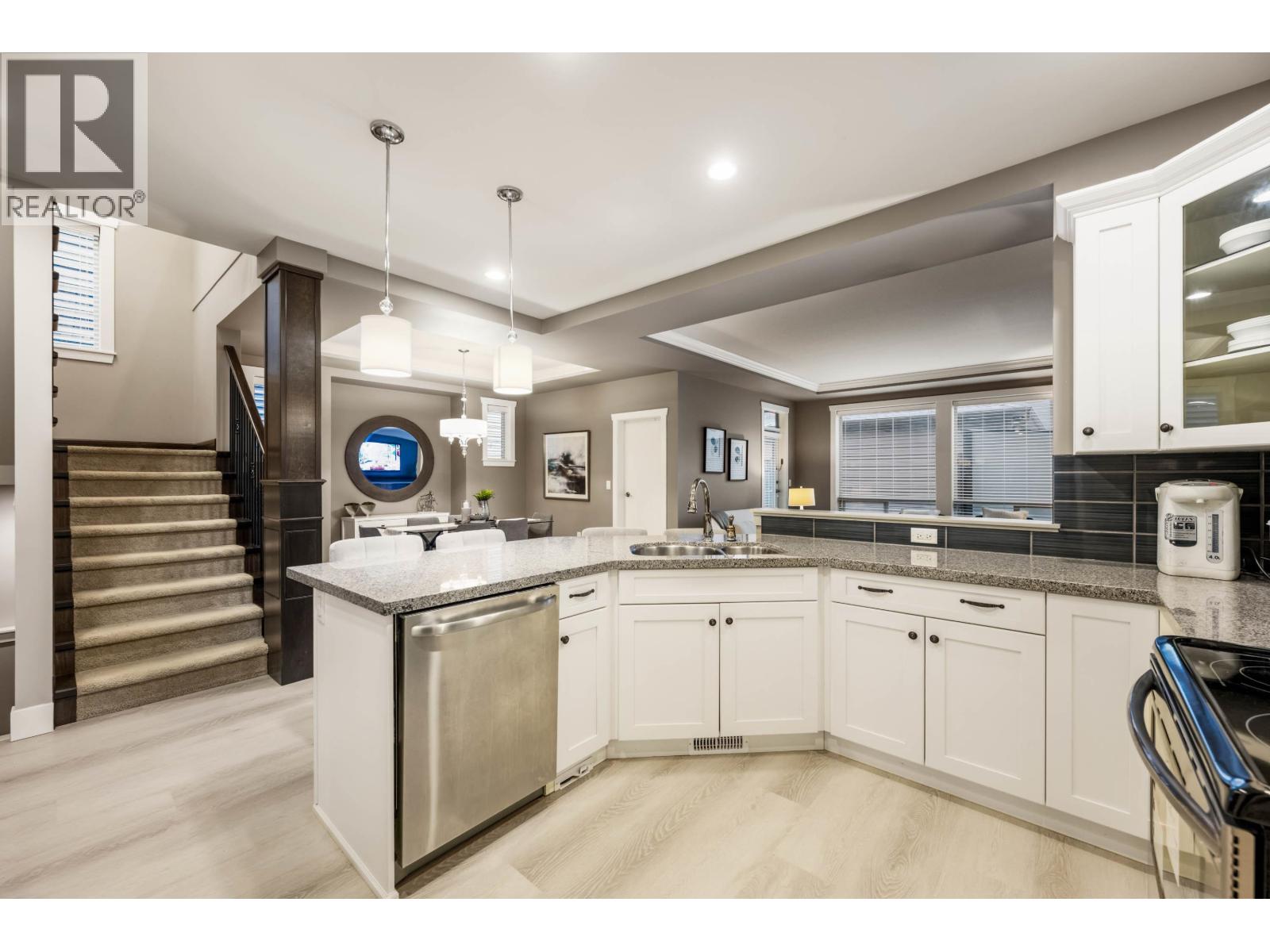 1383 Trafalgar Street, Coquitlam, British Columbia  V3E 0E9 - Photo 8 - R3097001