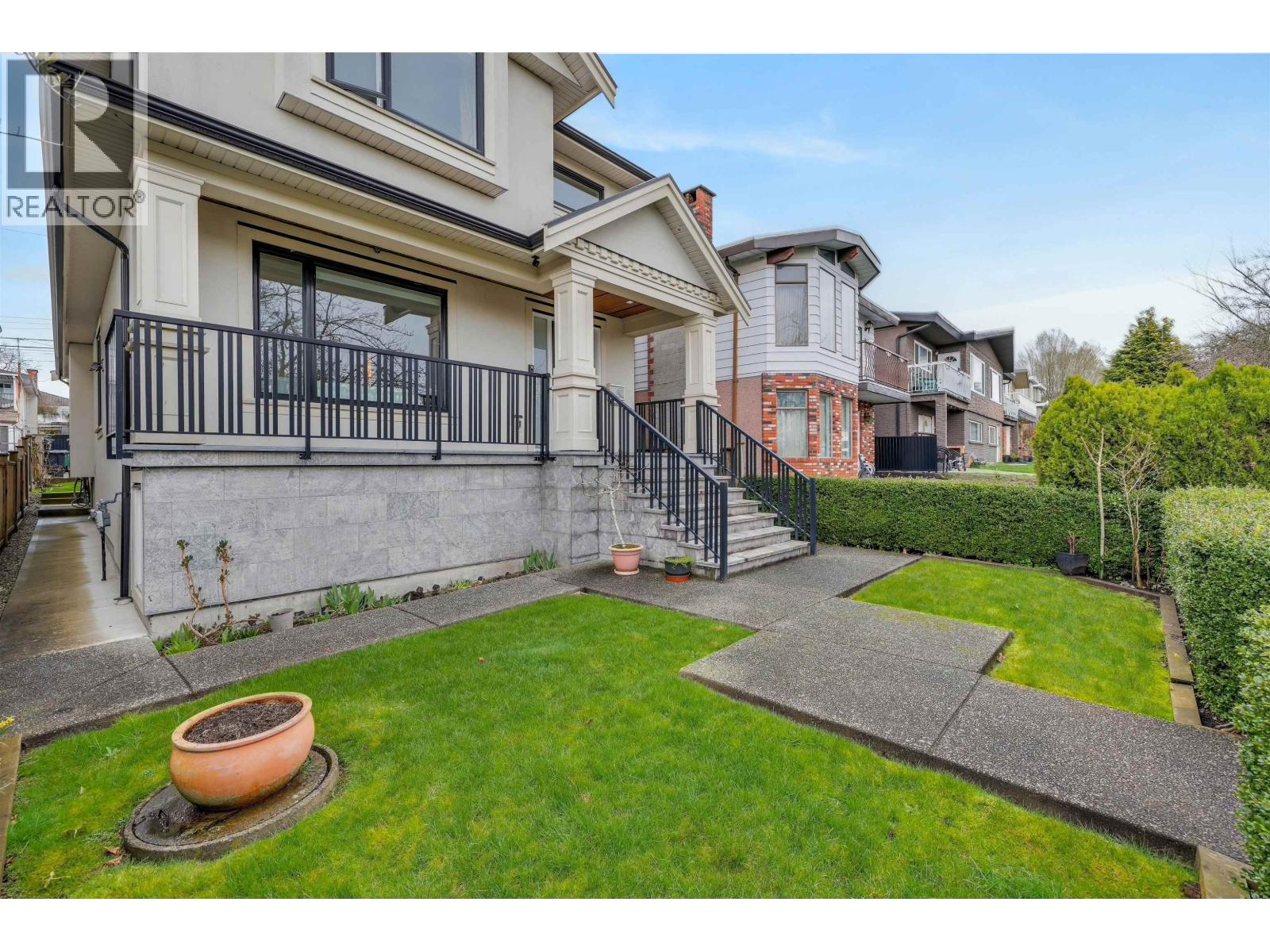 3933 Union Street, Burnaby, British Columbia  V5C 2W6 - Photo 3 - R3097472