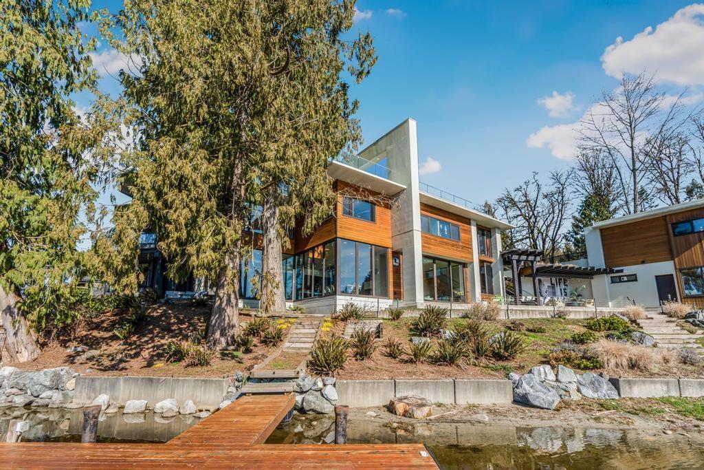 9791 HALL STREET, mission, British Columbia