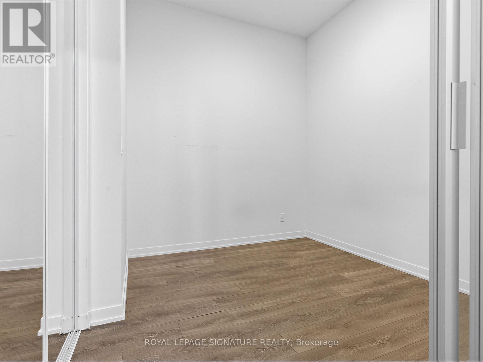 A105 - 160 Canon Jackson Drive, Toronto, Ontario  M6M 0B6 - Photo 17 - W12700836