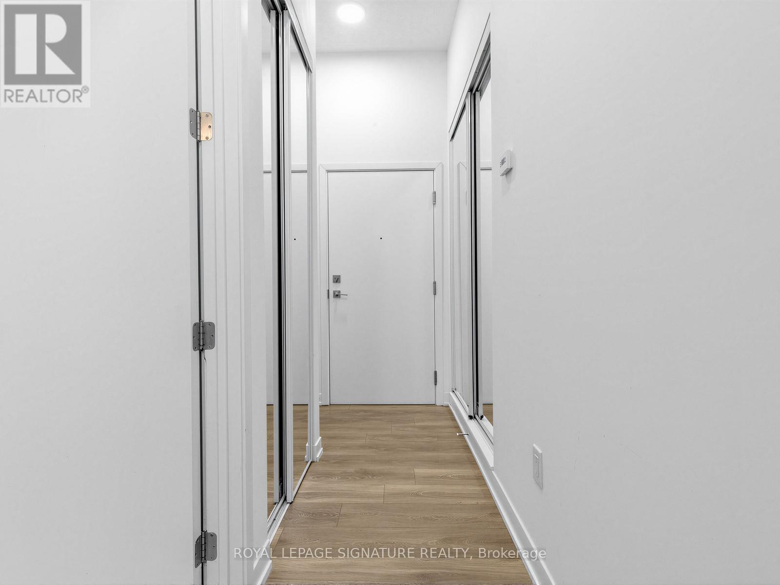 A105 - 160 Canon Jackson Drive, Toronto, Ontario  M6M 0B6 - Photo 4 - W12700836