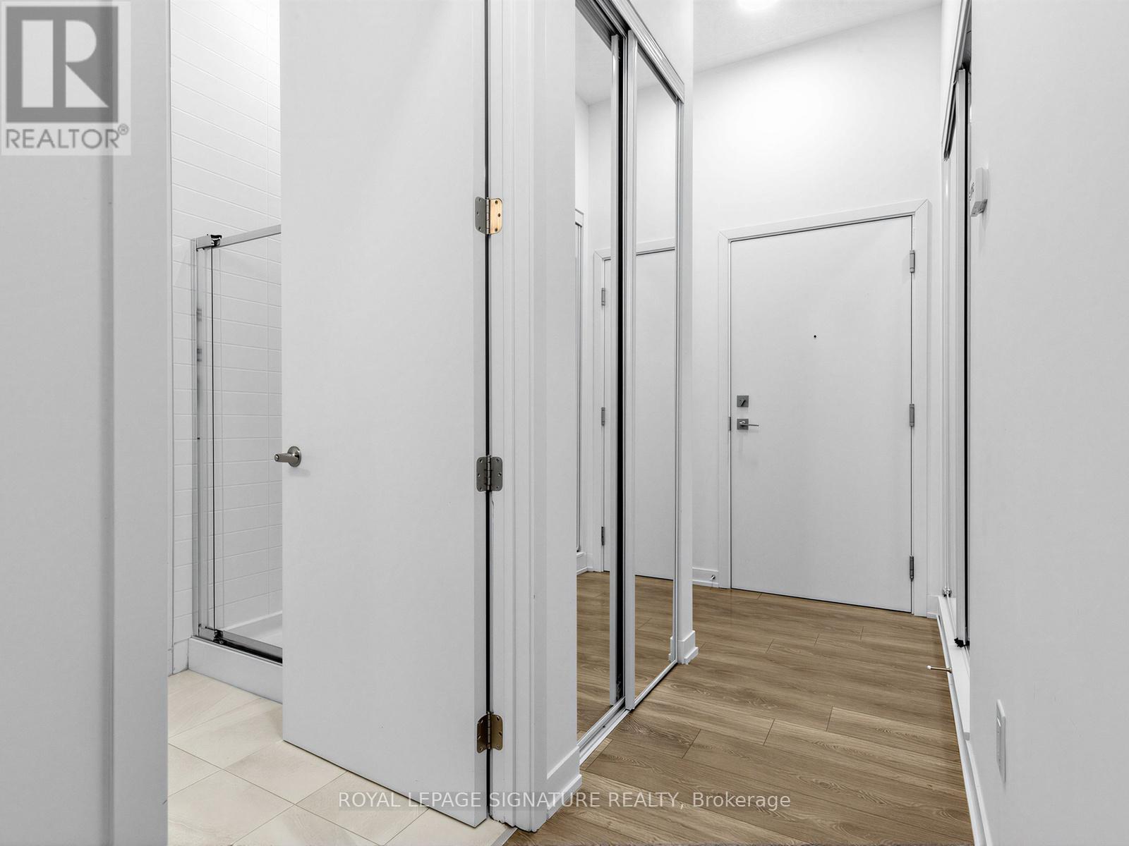 A105 - 160 Canon Jackson Drive, Toronto, Ontario  M6M 0B6 - Photo 5 - W12700836