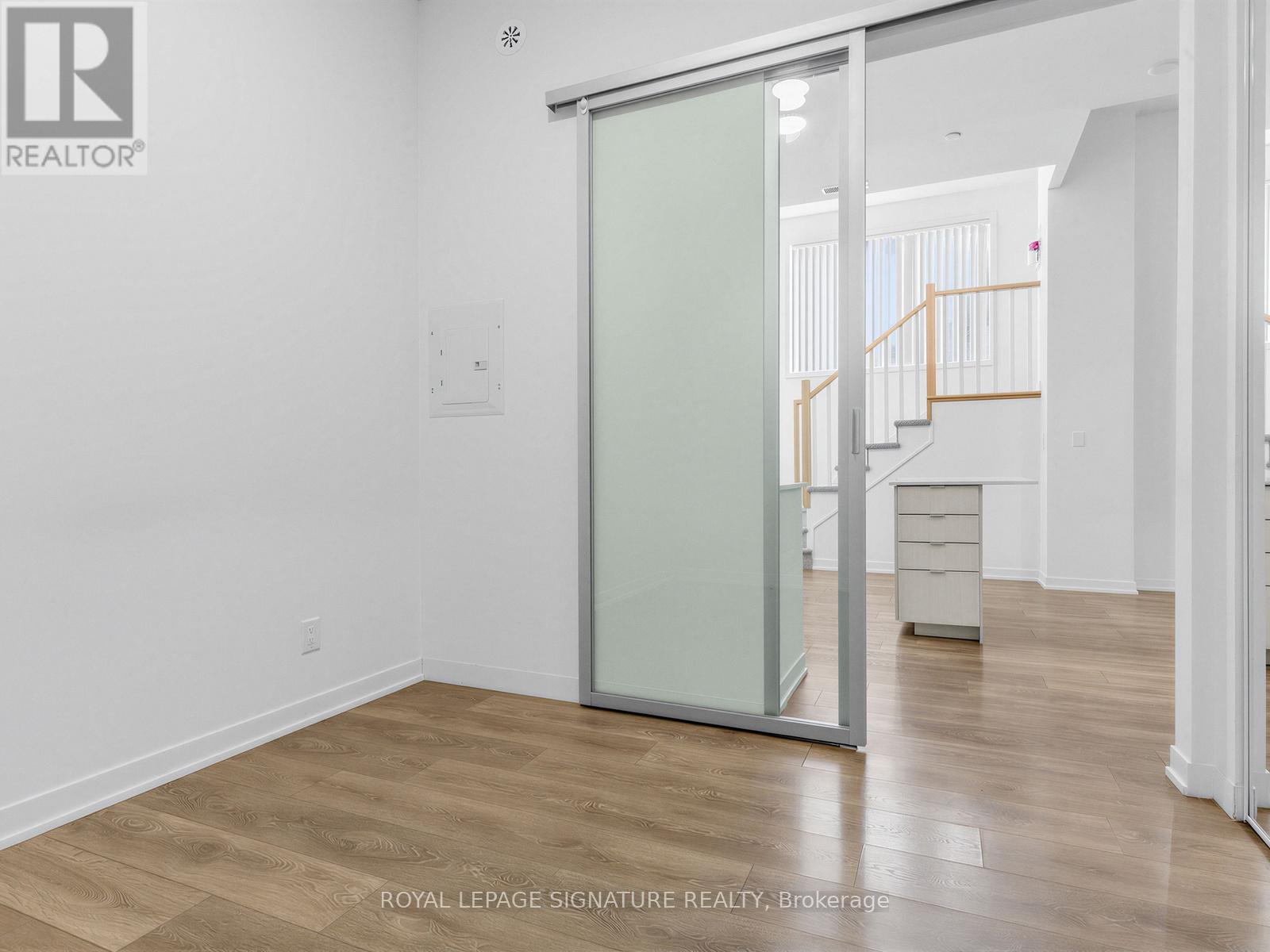 A105 - 160 Canon Jackson Drive, Toronto, Ontario  M6M 0B6 - Photo 18 - W12700836