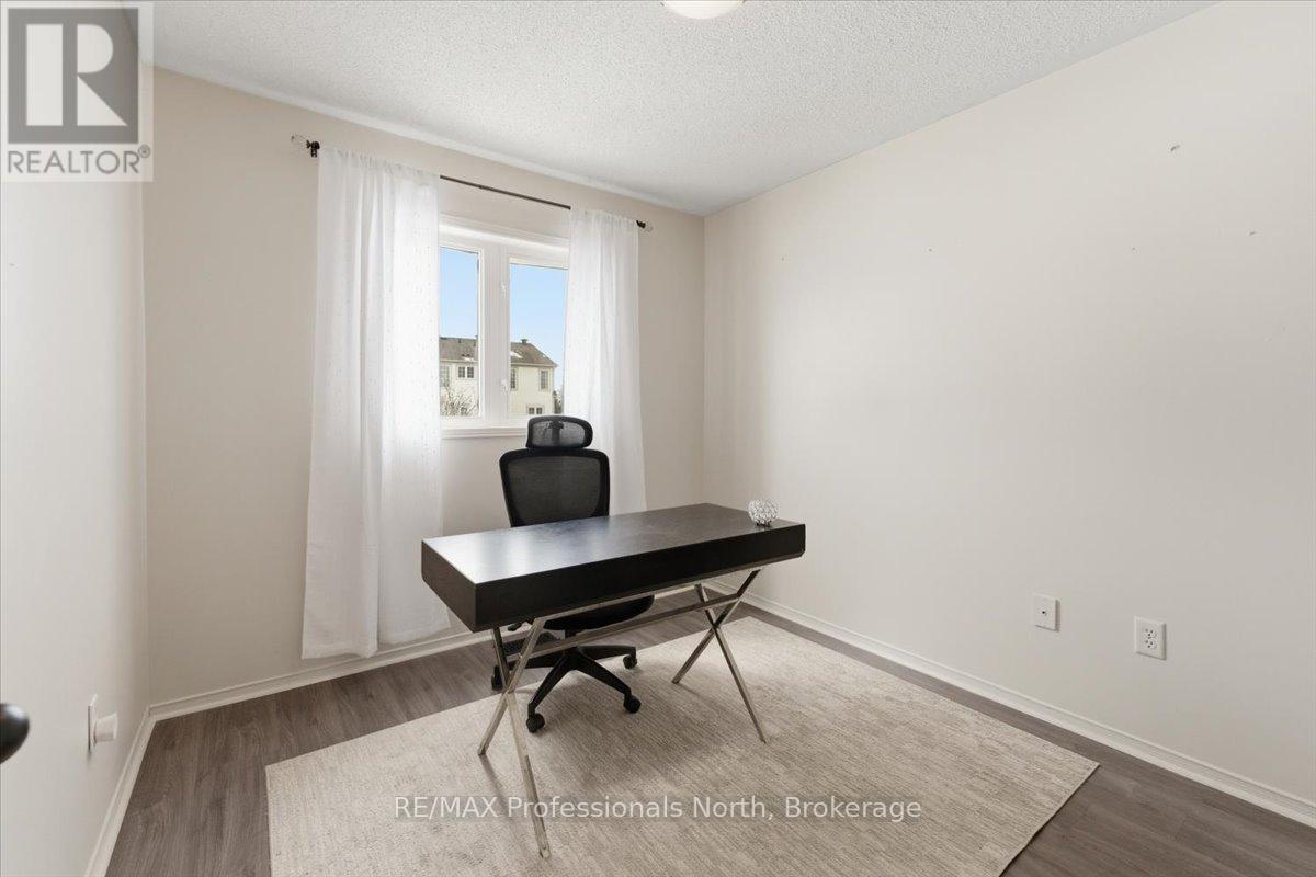 98 Roxton Road, Oakville (Ro River Oaks), Ontario  L6H 6V4 - Photo 20 - W12863092