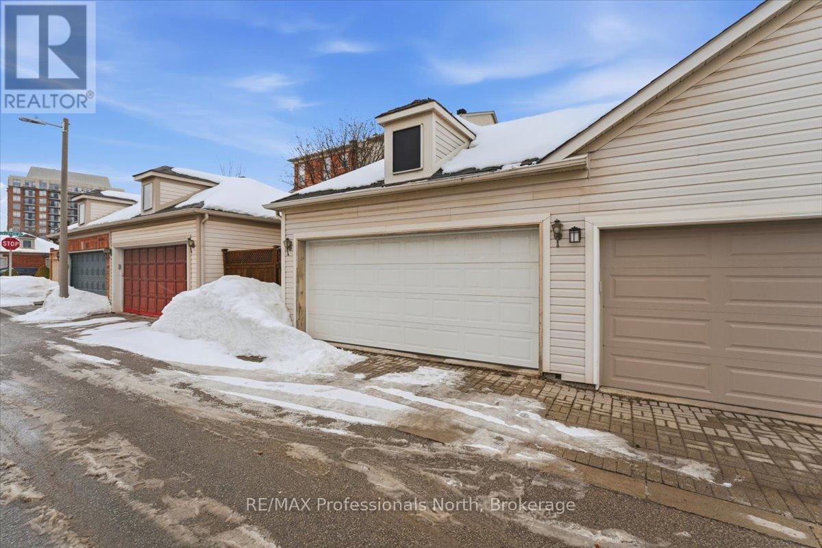 98 Roxton Road, Oakville (Ro River Oaks), Ontario  L6H 6V4 - Photo 26 - W12863092