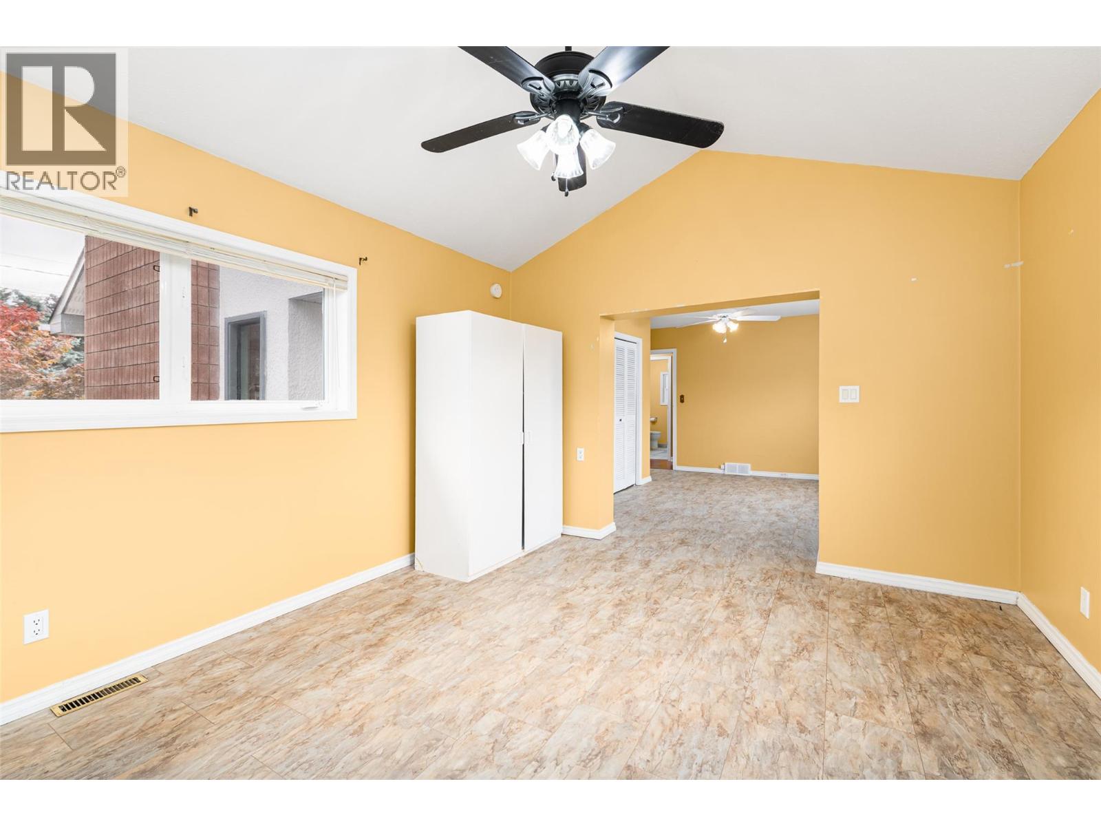 723 Murdoch Street, Creston, British Columbia  V0B 1G4 - Photo 10 - 10378554