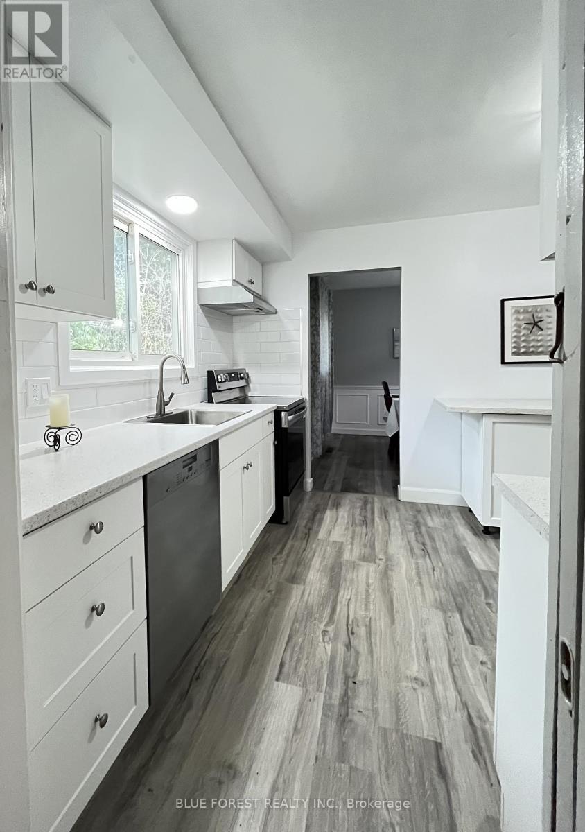 35 Rollscourt Gardens, London North, Ontario  N6G 1L9 - Photo 10 - X12863074