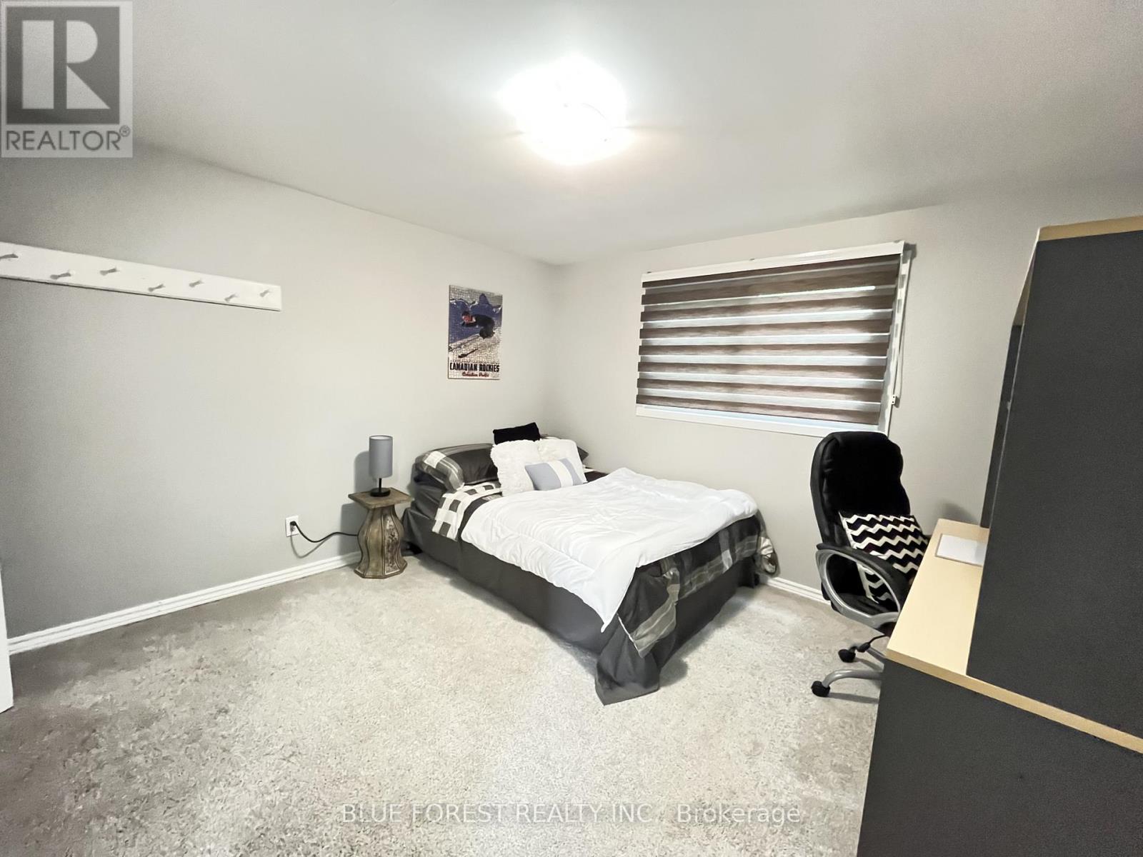 35 Rollscourt Gardens, London North, Ontario  N6G 1L9 - Photo 12 - X12863074