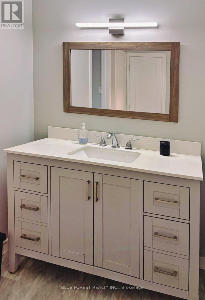 35 Rollscourt Gardens, London North, Ontario  N6G 1L9 - Photo 15 - X12863074