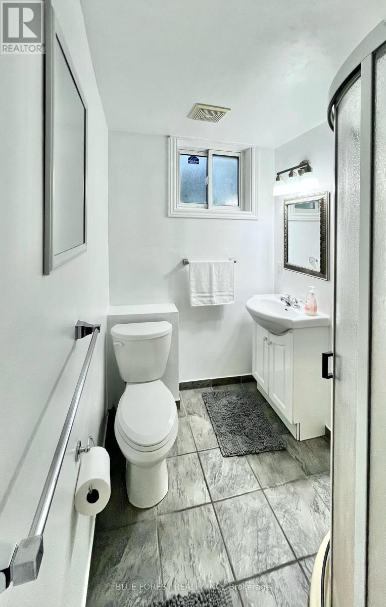 35 Rollscourt Gardens, London North, Ontario  N6G 1L9 - Photo 23 - X12863074