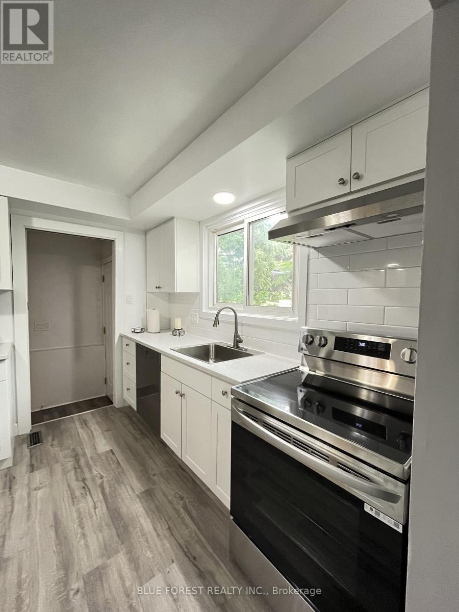 35 Rollscourt Gardens, London North, Ontario  N6G 1L9 - Photo 8 - X12863074