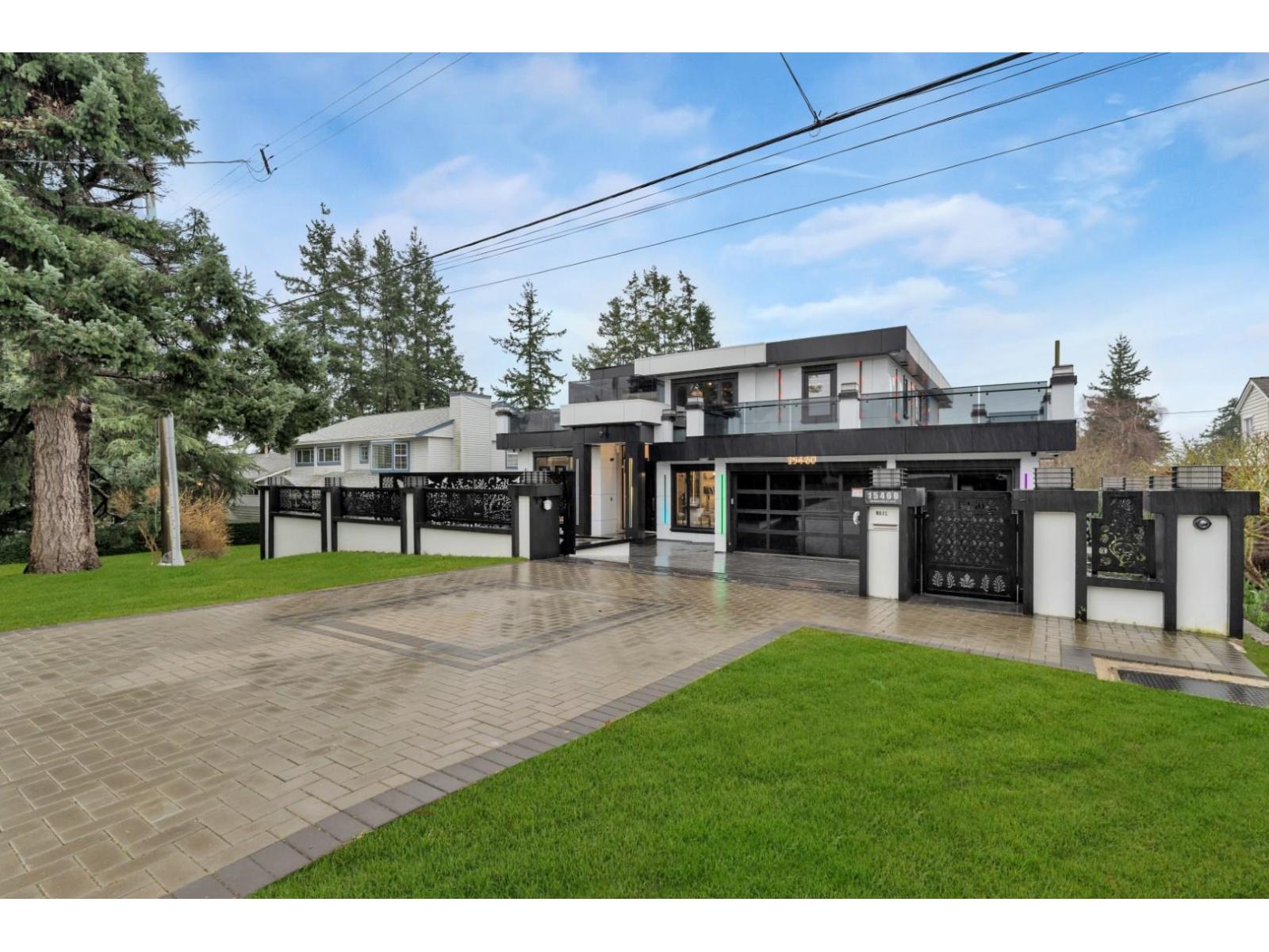 15460 SEMIAHMOO AVENUE, White Rock, British Columbia