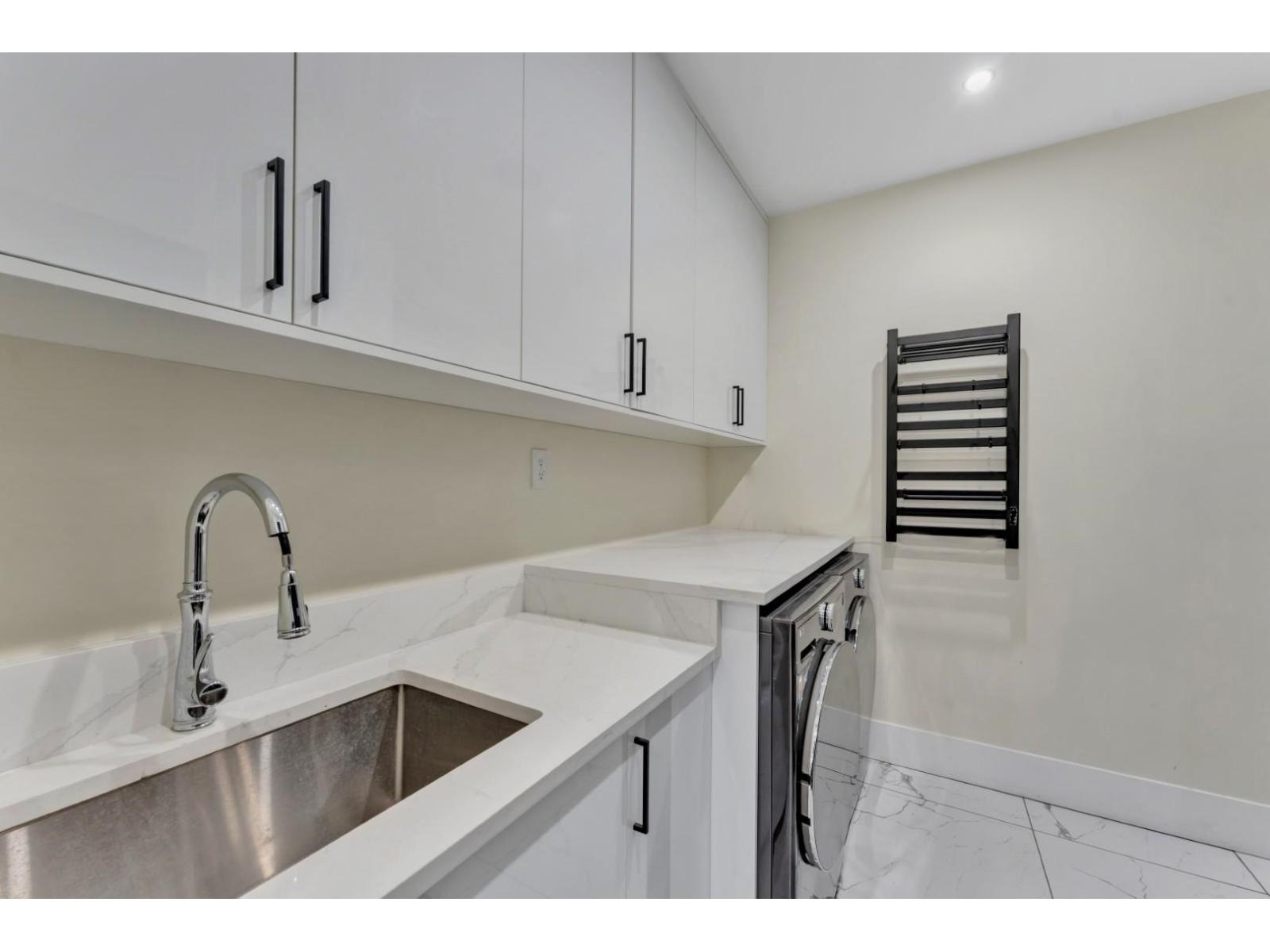 15460 Semiahmoo Avenue, White Rock, British Columbia  V4B 1T8 - Photo 9 - R3097614