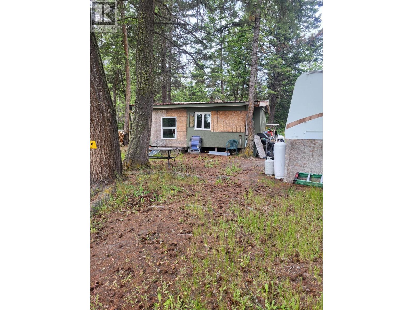 Legal SCUITTO Lake Kamloops Photo 53