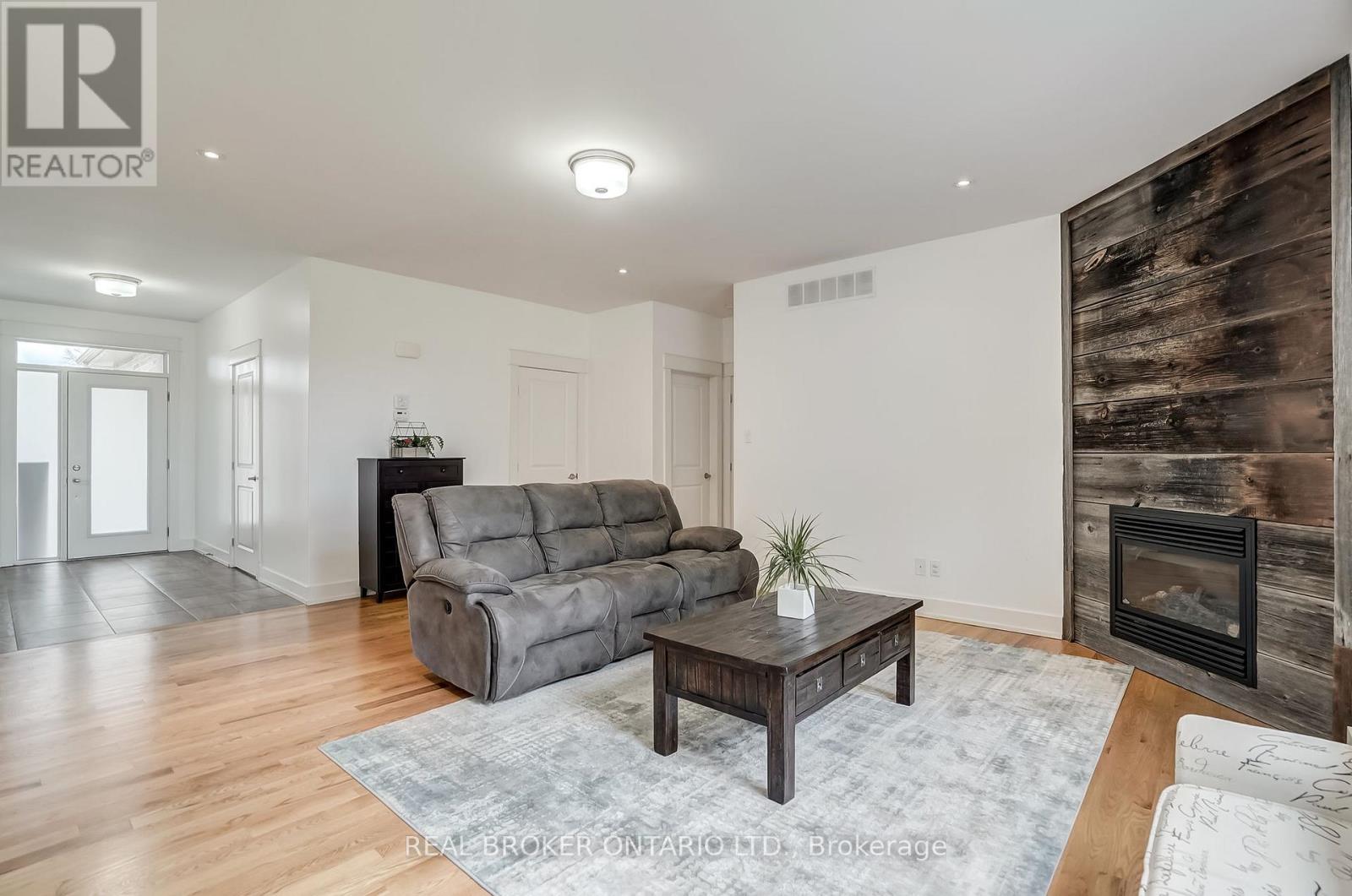 6237 Perth Street, Ottawa, Ontario  K0A 1Z0 - Photo 17 - X12863022