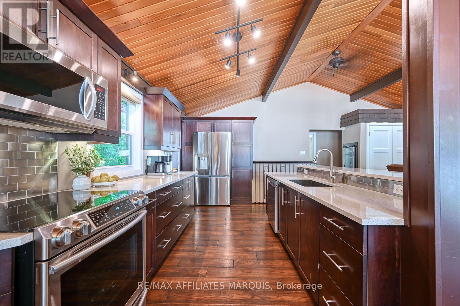 34 R7 Road, Rideau Lakes, Ontario  K0G 1L0 - Photo 11 - X12863152