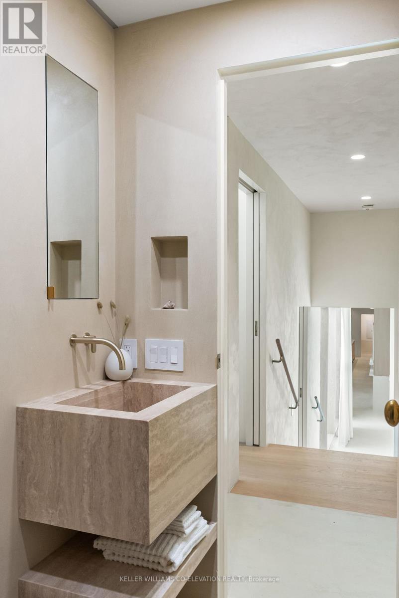 722 Lansdowne Avenue, Toronto, Ontario  M6H 3Y8 - Photo 20 - W12670794