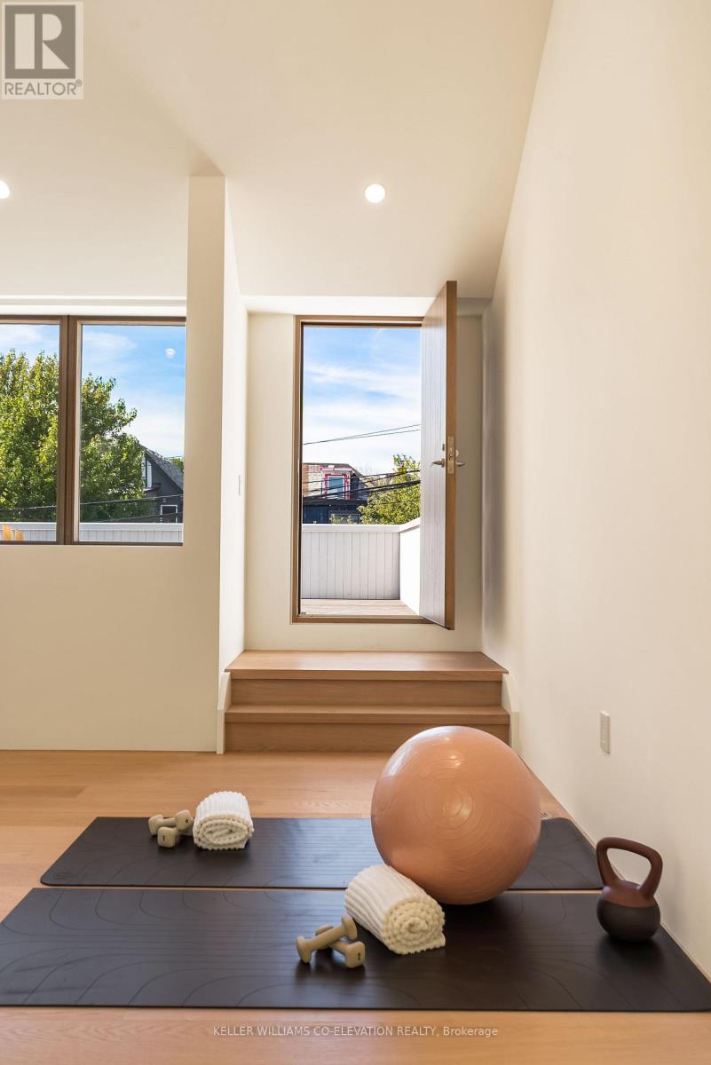 722 Lansdowne Avenue, Toronto, Ontario  M6H 3Y8 - Photo 36 - W12670794