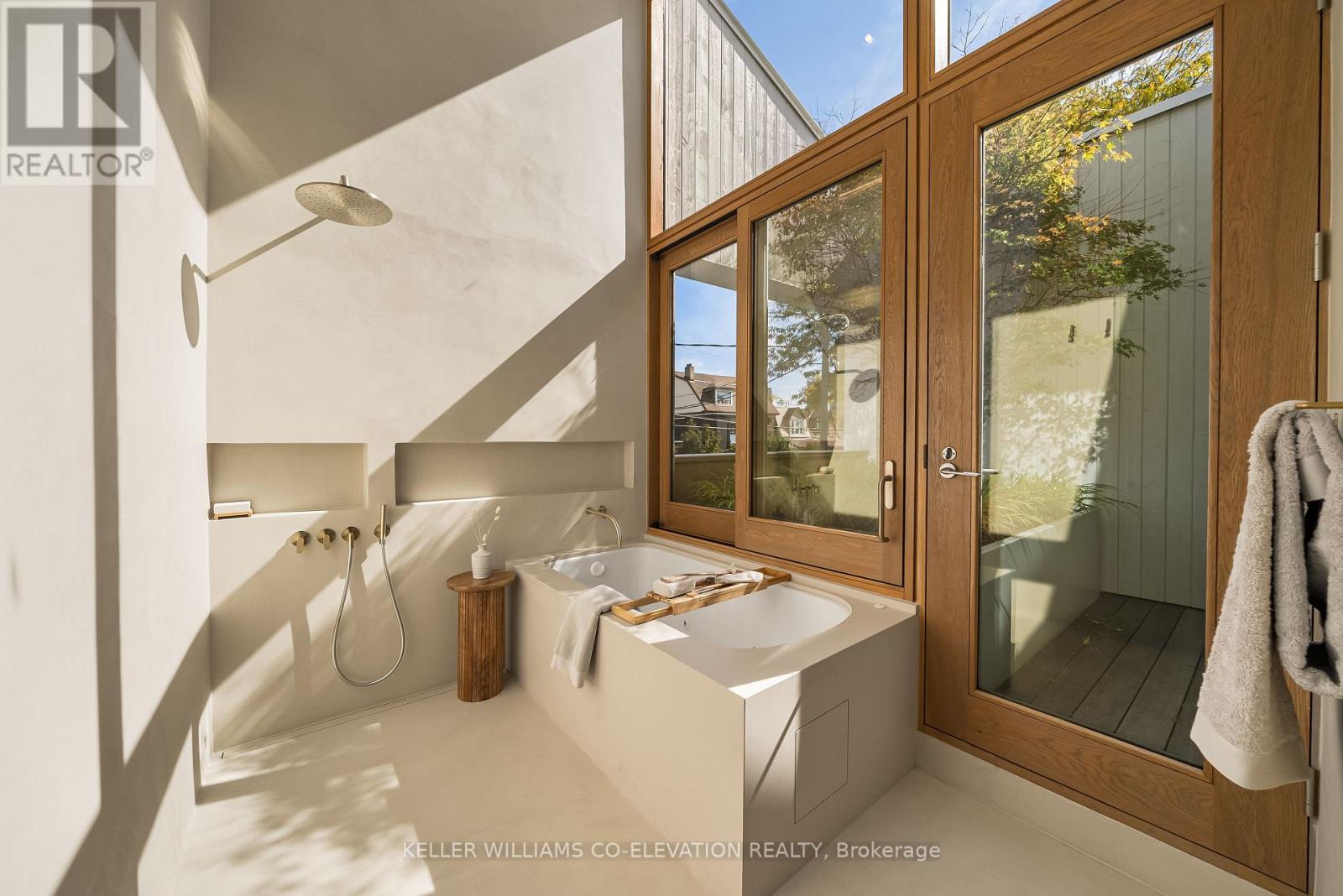 722 Lansdowne Avenue, Toronto, Ontario  M6H 3Y8 - Photo 42 - W12670794