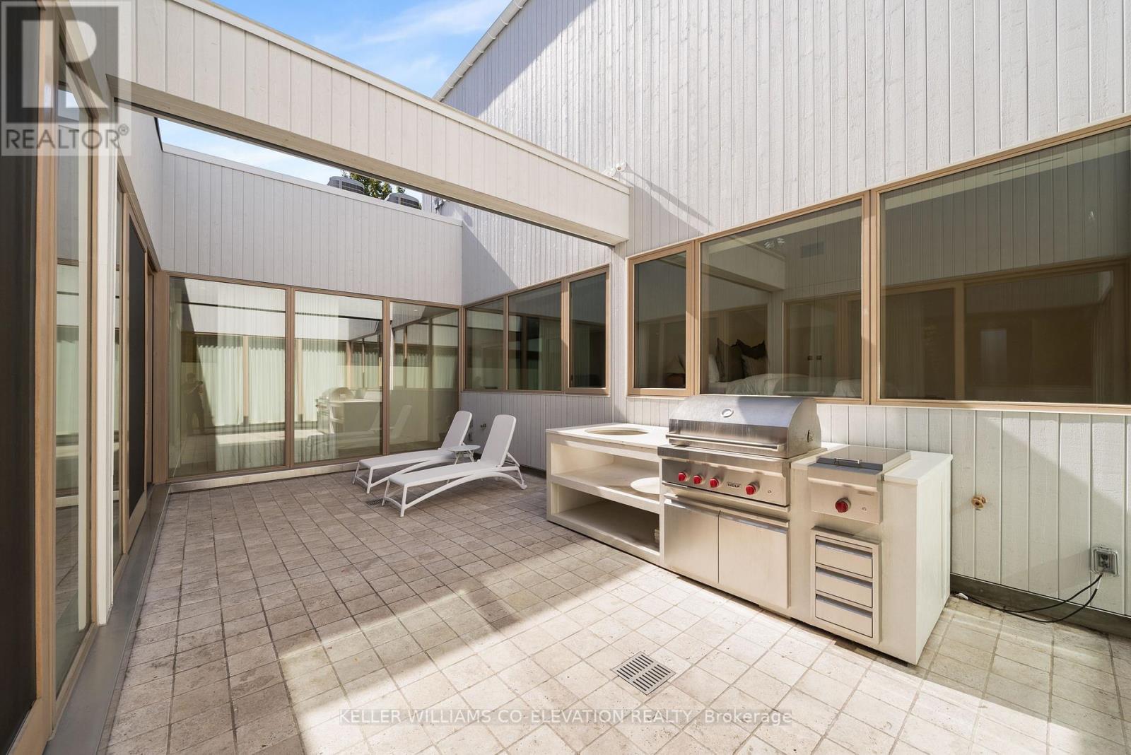 722 Lansdowne Avenue, Toronto, Ontario  M6H 3Y8 - Photo 22 - W12670794