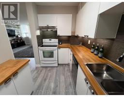 601 - 212 KERR STREET, Oakville, Ontario