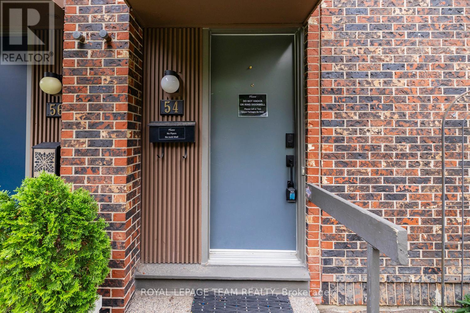 54 - 121 Buell Street, Ottawa, Ontario  K1Z 7E7 - Photo 3 - X12862368