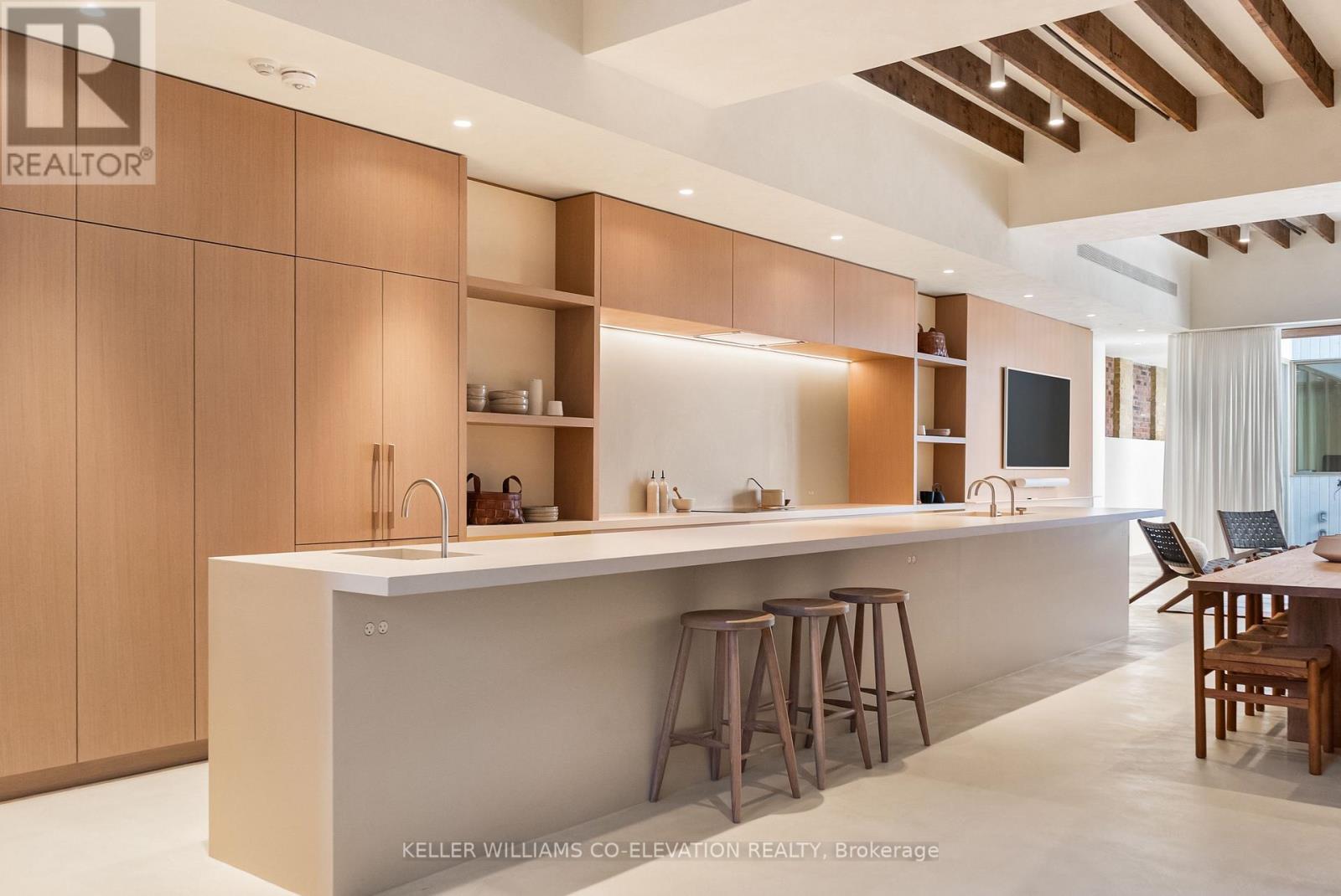 722 Lansdowne Avenue, Toronto, Ontario  M6H 3Y8 - Photo 5 - W12670794