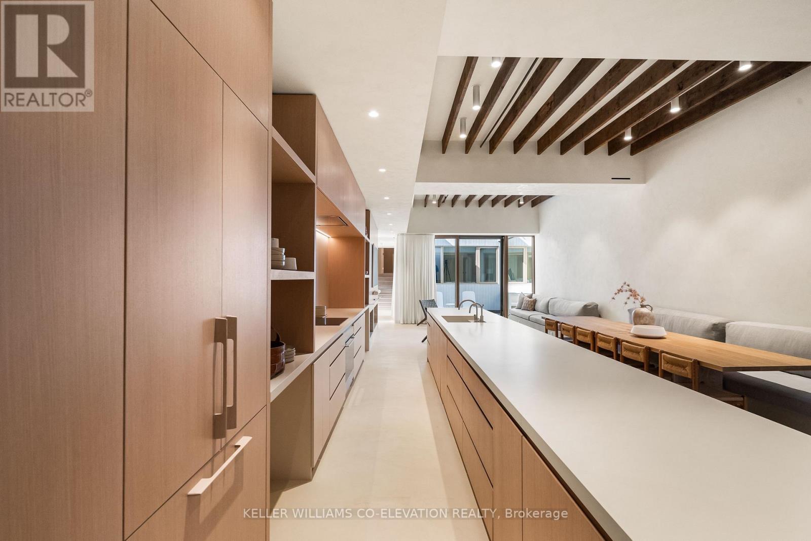 722 Lansdowne Avenue, Toronto, Ontario  M6H 3Y8 - Photo 6 - W12670794