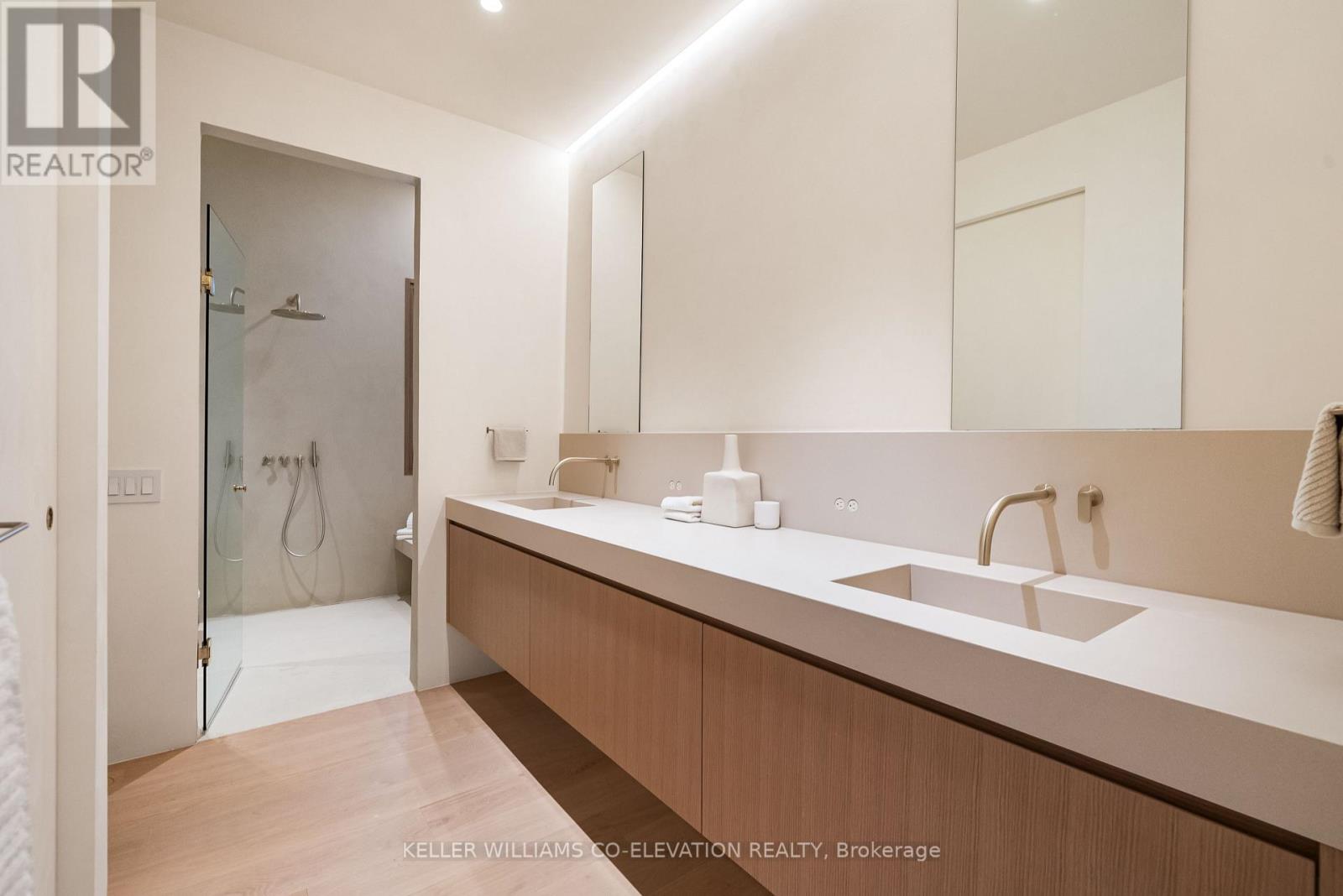 722 Lansdowne Avenue, Toronto, Ontario  M6H 3Y8 - Photo 12 - W12670794